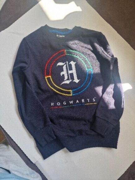Hogwarts Harry Potter Youth Sweater - Picture 2 of 3